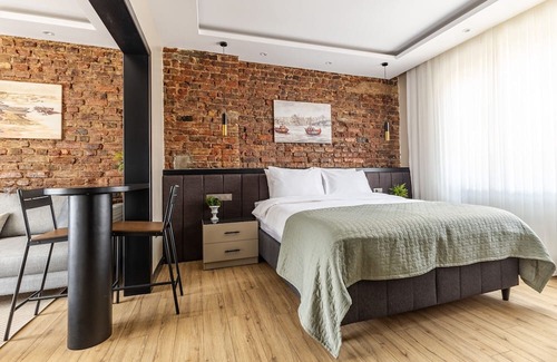 Beylerbeyi Apartment | Sea View Flat w Balcony Near Beylerbeyi Palace