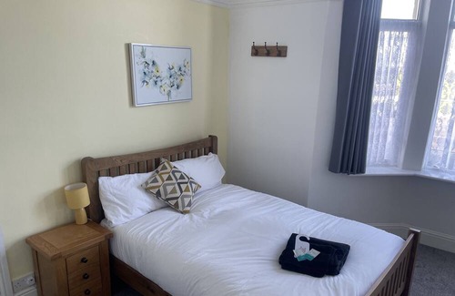 Redcar House | The Beach Side