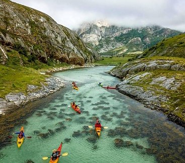 Glomfjord Hotel | Gulbrakka Basecamp