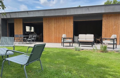 Saint-Germain-au-Mont-d'Or Cabin | Gite Loft 70m2 Atypique 2/4 persons near Lyon. Entire dwelling