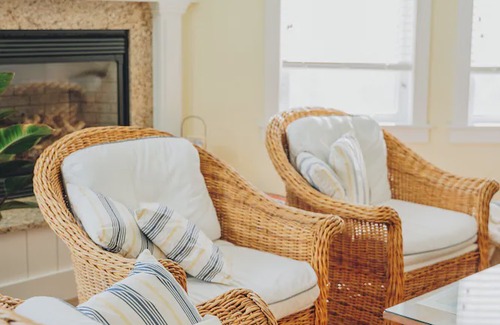 Upper Blandford House | The Nest at Deep Cove
