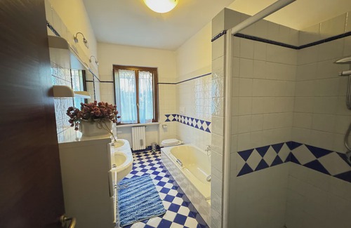 Castenedolo House | Villa La Quiete Inn -Private Pool - Parking - Wifi