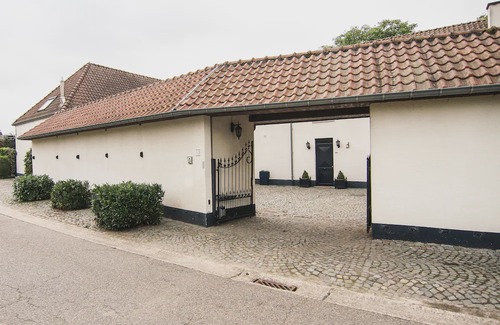 Alken House | Authentic square farm - The smithy (100m²)