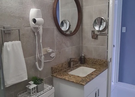 Mango Walk Apartment | Newly remodeled unit in gated complex.