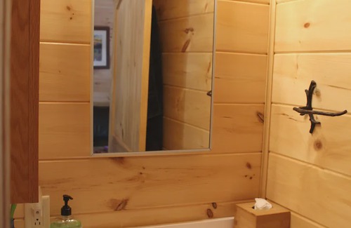 Schuyler Cabin | Cozy cabin for 2 w/great mt views & walking trails!