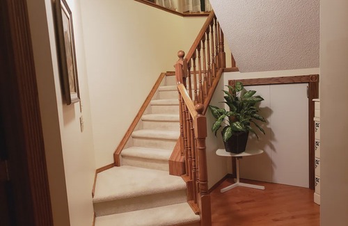 Chestermere Resort | PRIVATE 1 B/R Suite in Upscale former Chestermere Showhome . 4 MIN walk to Lake