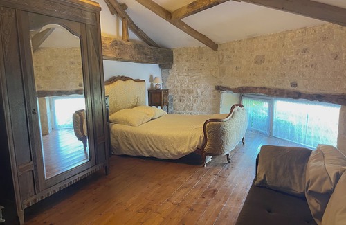 Duil-sur-le-Mignon House | Hercules