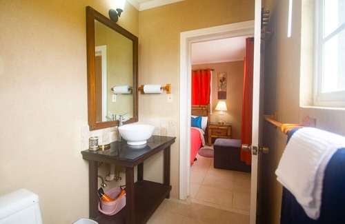 Fortescue Apartment | 1 bdrm apartment with atlantic ocean views, beach 4mins