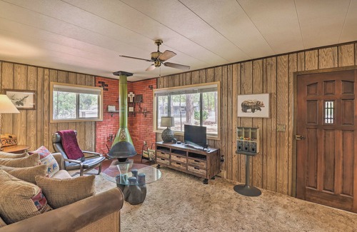 Torreon House | Show Low Cabin with Fire Pit Near Hiking!