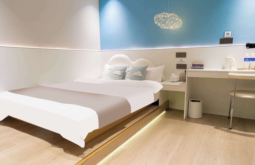 Downtown Hangzhou Hotel | 画舍 Colorstory Hotel