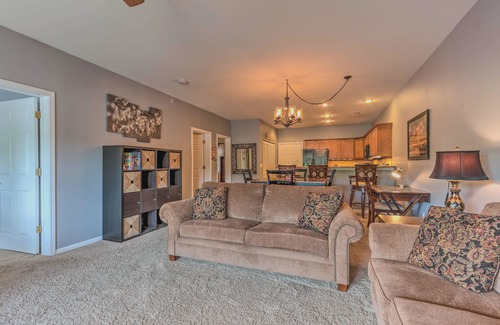 Camdenton Apartment | Lake View, Pool Access Idyllic Camdenton Condo!