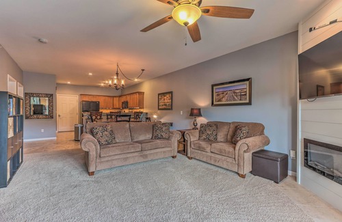 Camdenton Apartment | Lake View, Pool Access Idyllic Camdenton Condo!