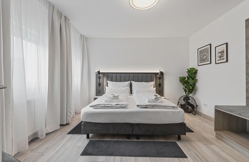Herzogenaurach Apartment | BRIGHT Herzogenaurach Zentrum