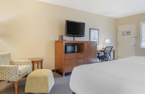 Carlsbad Village Hotel | Best Western Plus Beach View Lodge Carlsbad