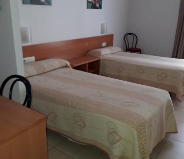 El Prat de Llobregat House | Hostal Cal Siles