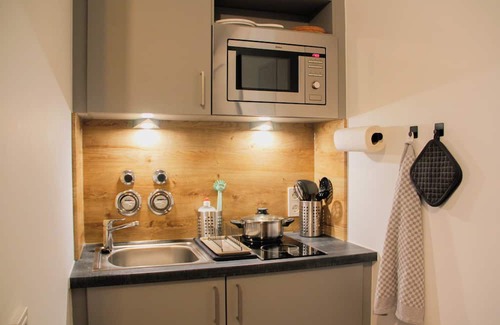 Seevorstadt-Ost/Grosser Garten Apartment | Modernes Apartment/Zentrum/Wi-fi/Netflix/Parkplatz