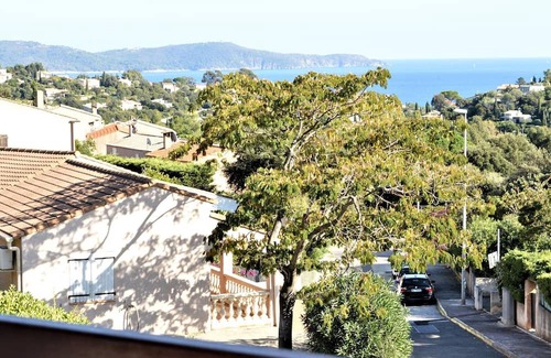 Cavalaire-sur-Mer Apartment | Loft studio with pool, parking - 4 pax - Cavalaire
