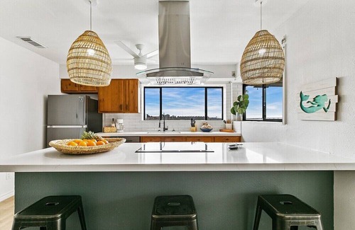 South Padre Island Condo | Oceanfront King Bed Amazing Ocean View Walk Everywhere