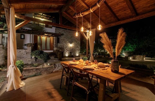 Naxos Town Villa | Naxos Chora Villa 'Vaporias' with amazing garden