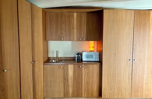 Ullastret Apartment | EL FORT DúLLASTRET, Apartment 1: Studio with King Size Bed