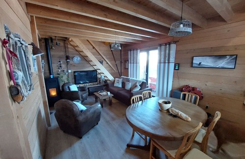 Lamoura Ski Chalet | Haut jura semi-detached chalet in lamoura at the foot of the cross-country ski trails