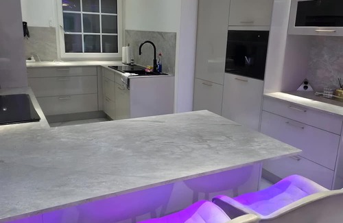 Leck House | Holiday Home 'Alame' with Shared Terrace, Private Garden and Wi-Fi