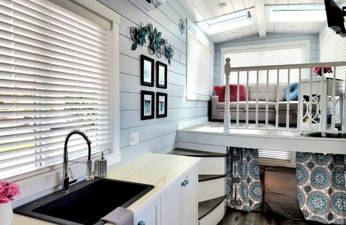 Apple Valley Cabin | Escape to Red Mountain Bliss: Brand New Home in Apple Valley, Utah