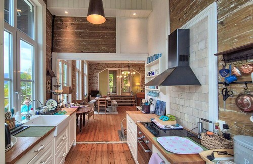 Vaksdal Municipality House | Beach front home in Vaksdal with house sea view