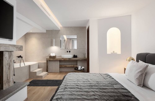 Arachova Hotel | Honeymoon Suite by Mons Arachova