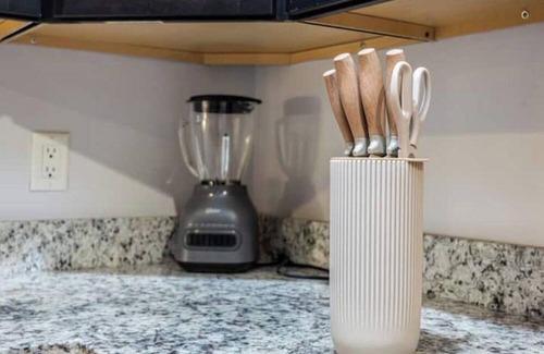 Milford House | NEW -Entire Place-Laundry In Unit -Family Friendly