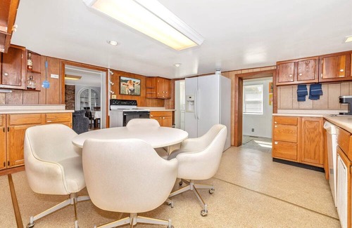 Ladiesburg Other | 2 Br. Farmhouse Getaway - Close to everything, but far enough away to relax