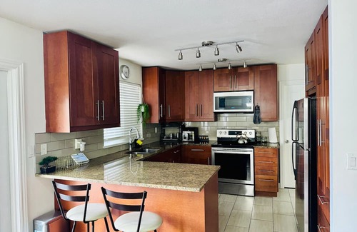 Fleetwood House | Welcome to a Spacious Mansion