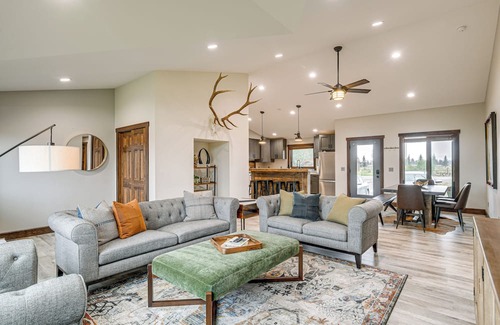 Pinedale House | Pinedale Getaway Near Hiking, Skiing & Lakes!