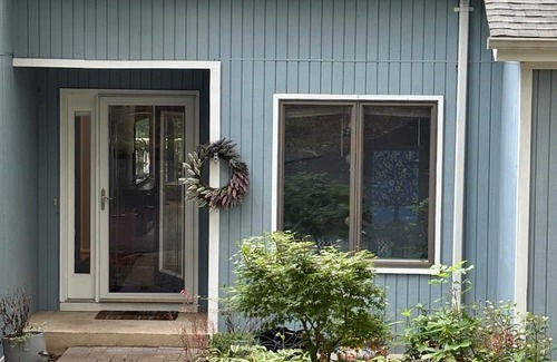 Locust Grove House | Beautiful, quiet lakefront property at Lake of the Woods, Virginia