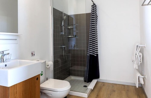 Pentakomo Apartment | Eutopia | Superior Studio, Art by PraXis Apartments