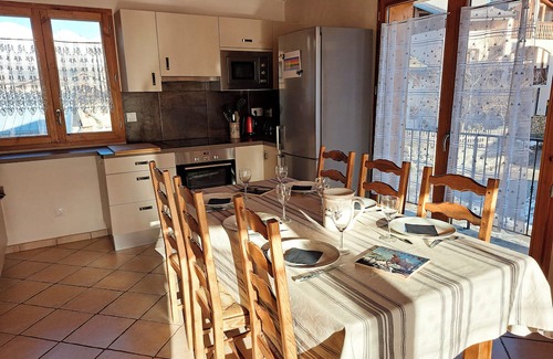 Saint-Marcel Ski Chalet | Chalet with panoramic view · Modern comfort · Quick access to 3 Vallées