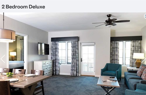 Downtown San Antonio Resort | Wyndham La Cascada 2 bedroom/2 bath unit in Riverwalk in downtown San Antonio