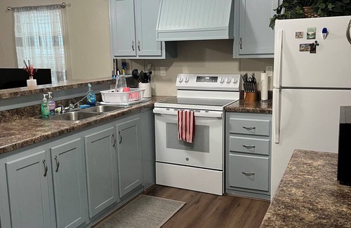 Pointblank Cabin | Charming 2-bedroom 2-bath cabin in Point Blank with lake access