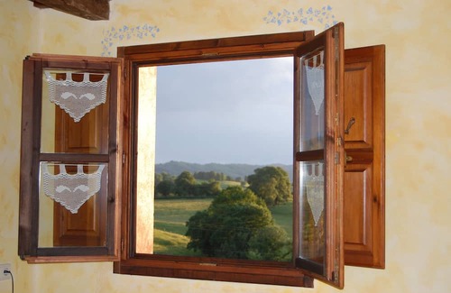 Pruneda House | Country House 'La Espinera' with Mountain View, Private Terrace and Wi-Fi