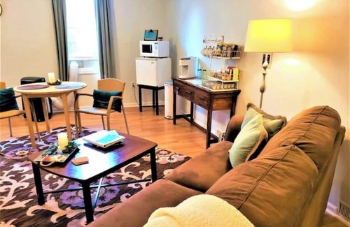 Tyrone Apartment | Private! Spacious. Easy access to Atlanta Airport.