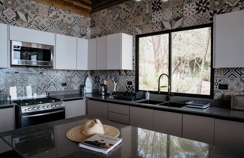 Las Escobas del Venado Villa | Playa Laska – Beachfront Luxury Villa & Pool in Playa Venao - Duplex A
