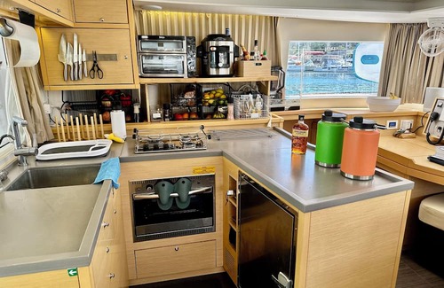 Historic District Boat Rental | 3-bedroom boat in amazing Annapolis with AC
