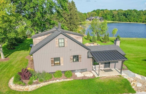 Madison Cabin | Modern Farmhouse w/Hot Tub, Lake Views & Scenic Trails in Ohio Wine Country