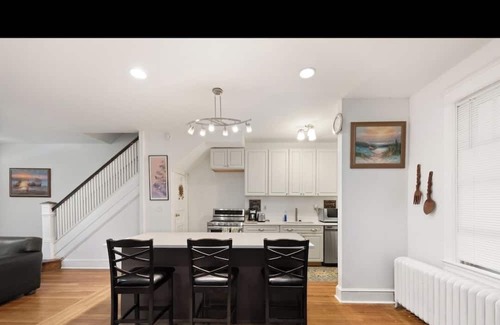 Petworth House | Roomy three bedroom house in NW Washington DC. Open space concept, pretty
