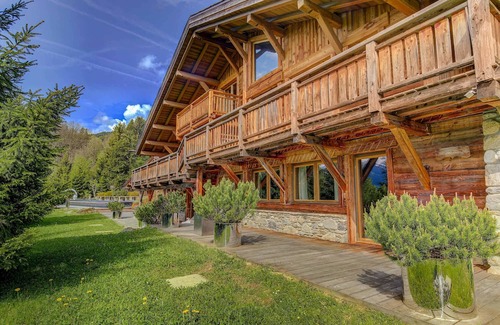 Demi-Quartier Ski Chalet | Exclusive Chalet Demi-Quartier · Mont Blanc View