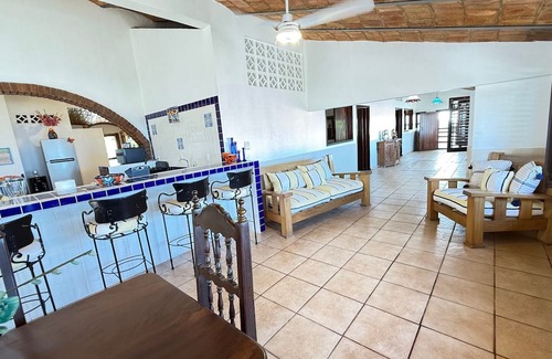 Los Ayala House | Marvelous 3-bedroom BEACHFRONT home on Los Ayala Beach