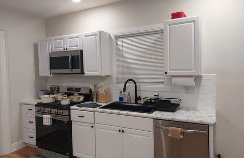 Corning House | Charming 3BR Downtown Corning Home – Walk to Dinning, Museums & Market Street!
