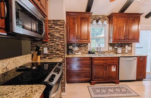 Danville House | Spacious 4BR Retreat w Pool