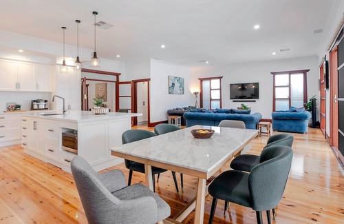 Henley Beach House | Henley Beach House | Luxury by the Sea
