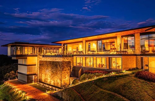 Campos do Jordao Cottage | Beautiful Mega House in the Mountains, Mansion in Campos do Jordão